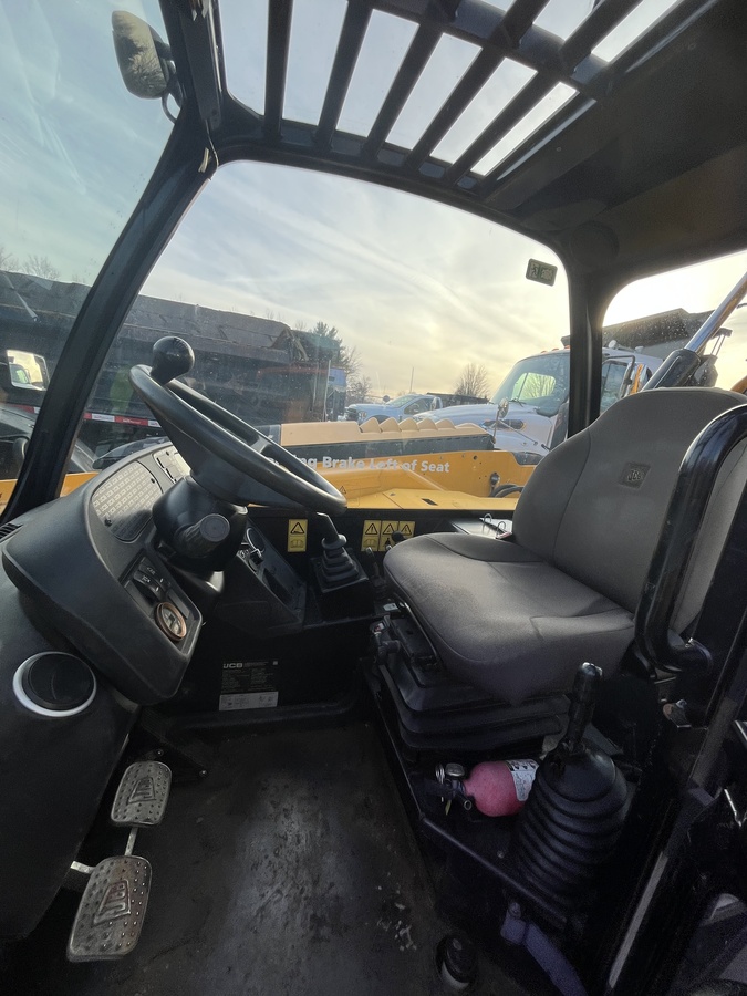 2019 JCB 510-56-2