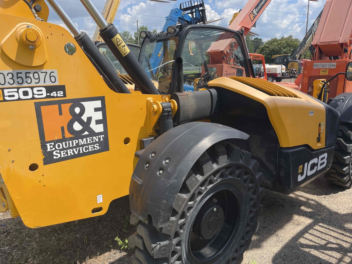 2022 JCB 509-42-6