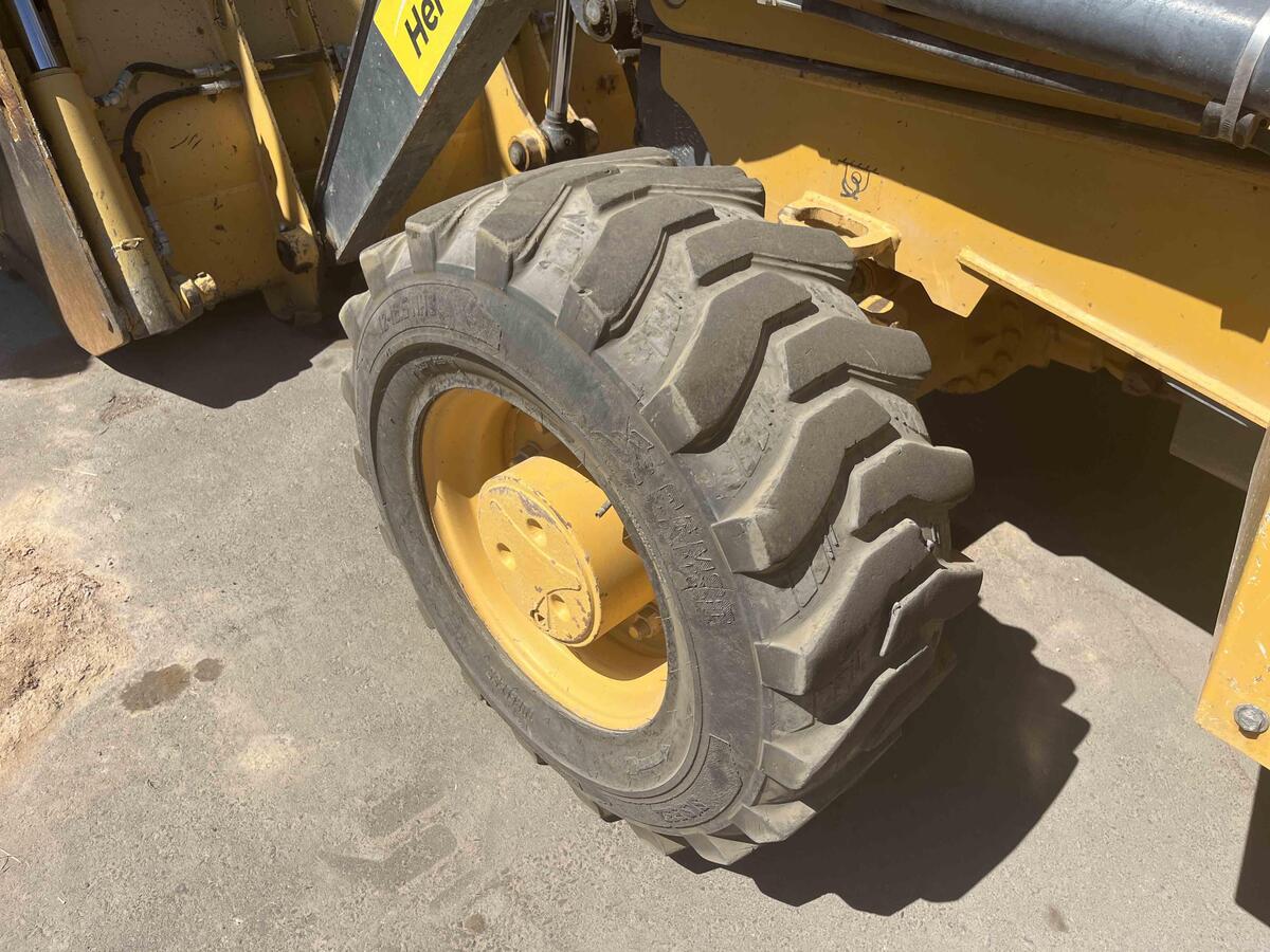 2018 John Deere 210LEP-8