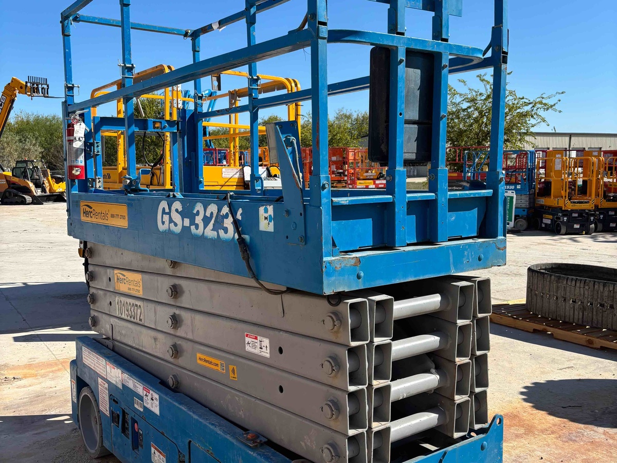 2016 Genie GS-3232-4