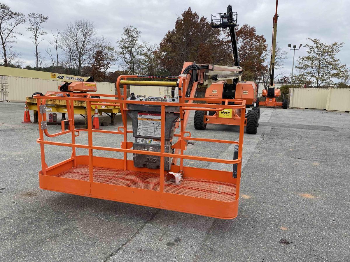 2017 JLG 860SJ