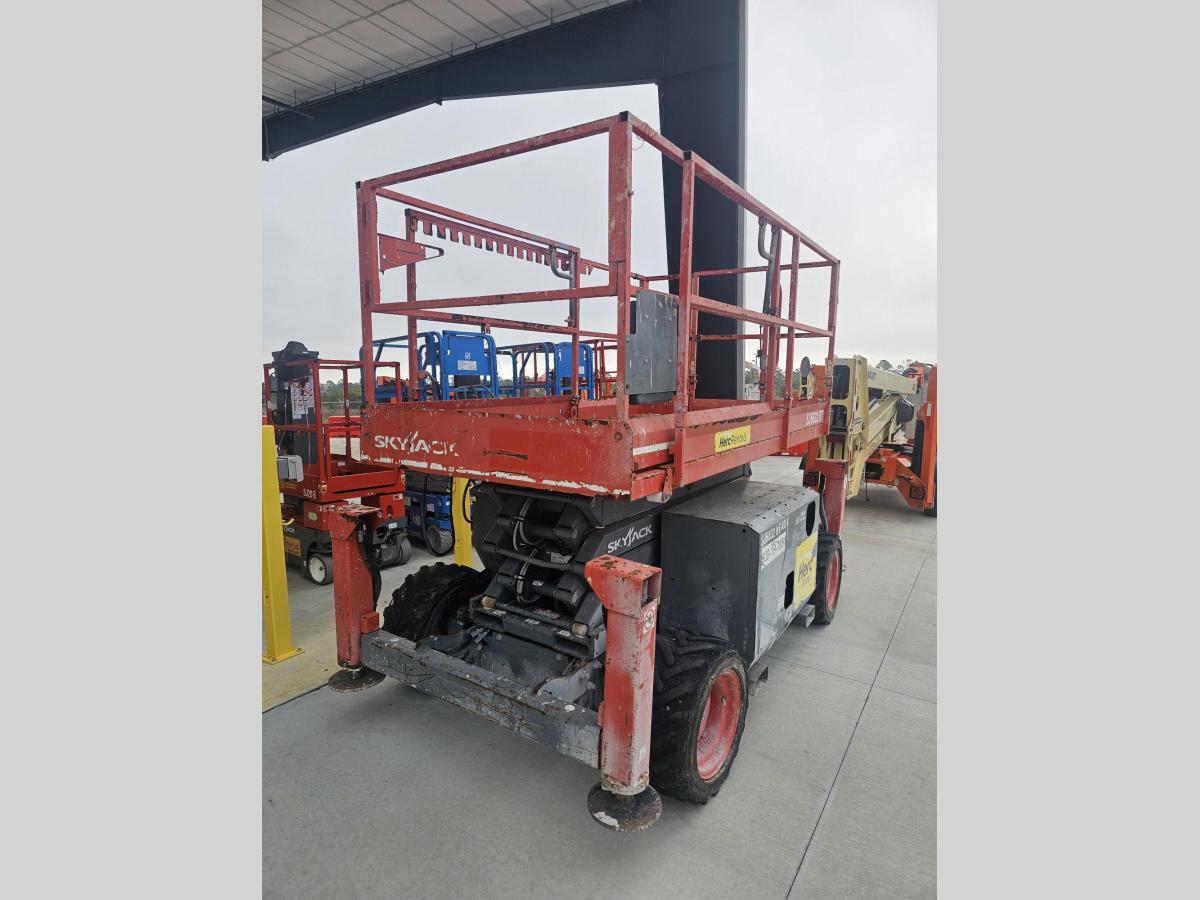 2018 Skyjack SJ-6832RT