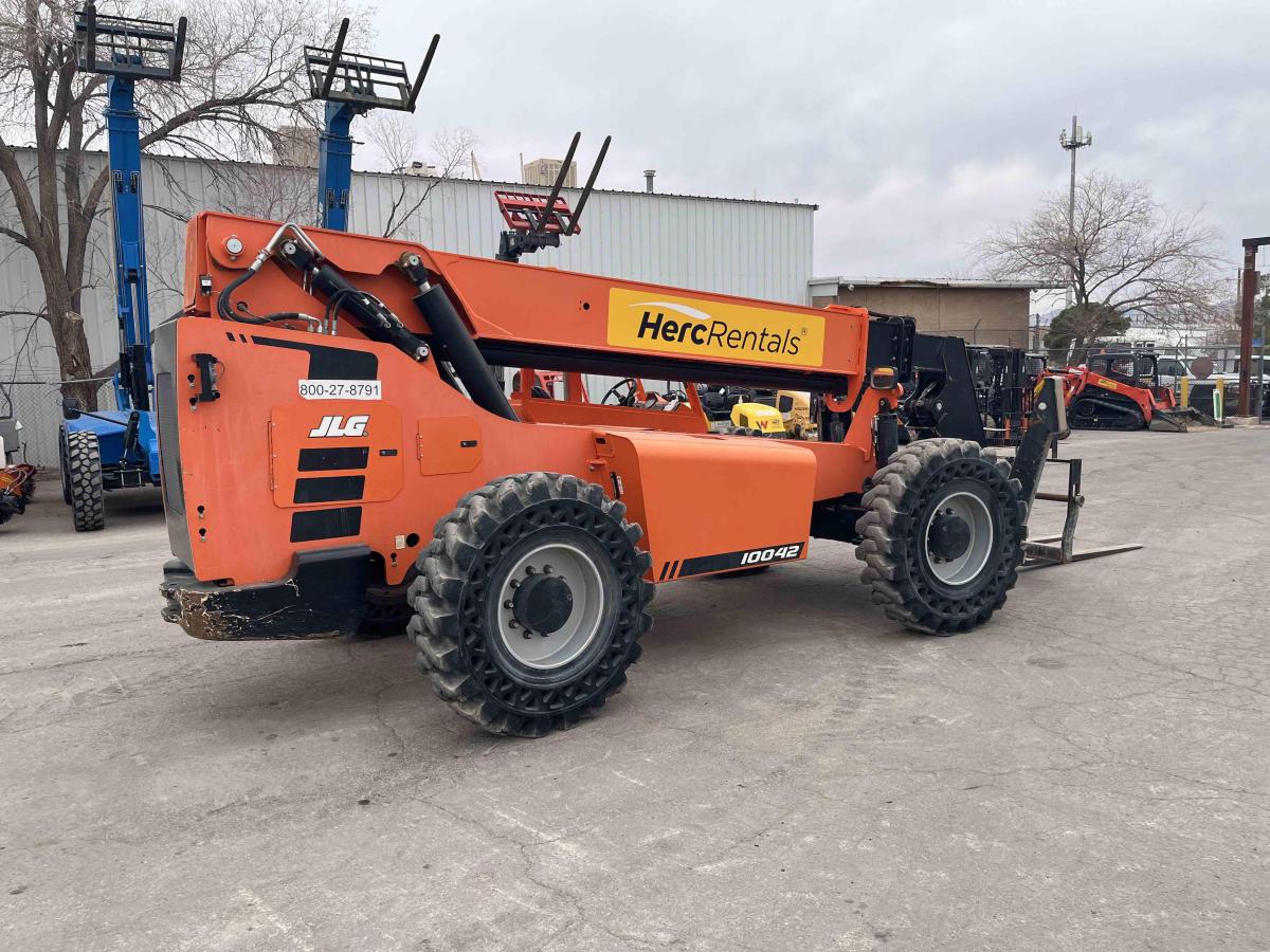 2020 SkyTrak 10042