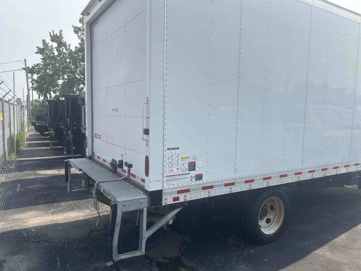 2019 Isuzu NPR-4