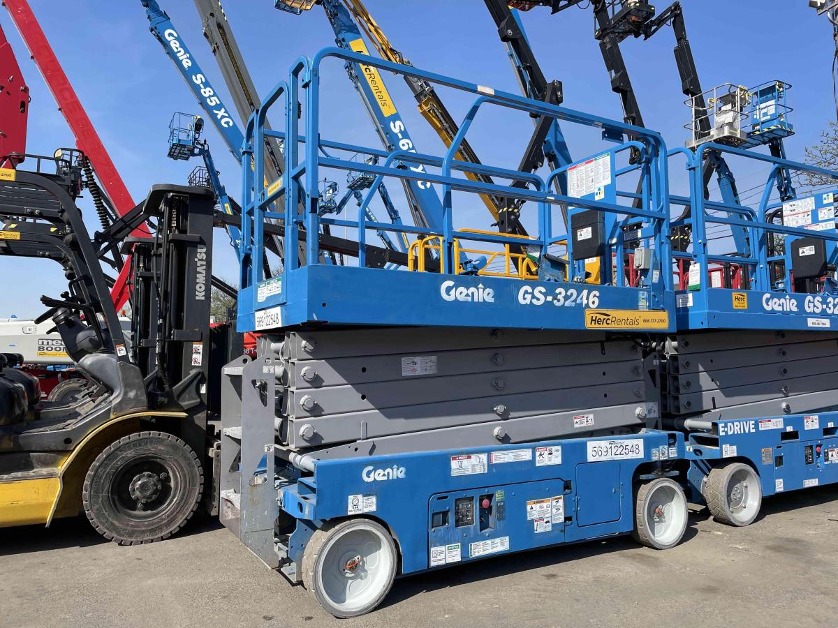 2016 Genie GS-3246