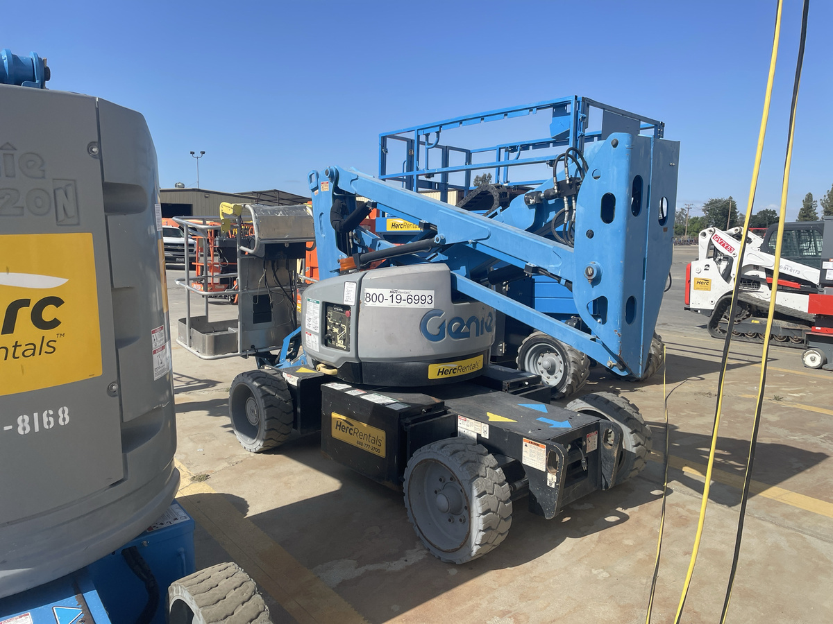 2018 Genie Z-33/18