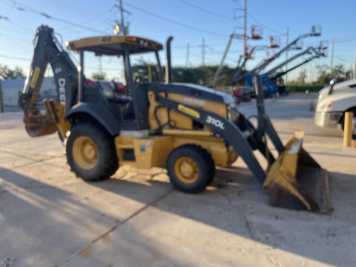 2018 John Deere 310L-5