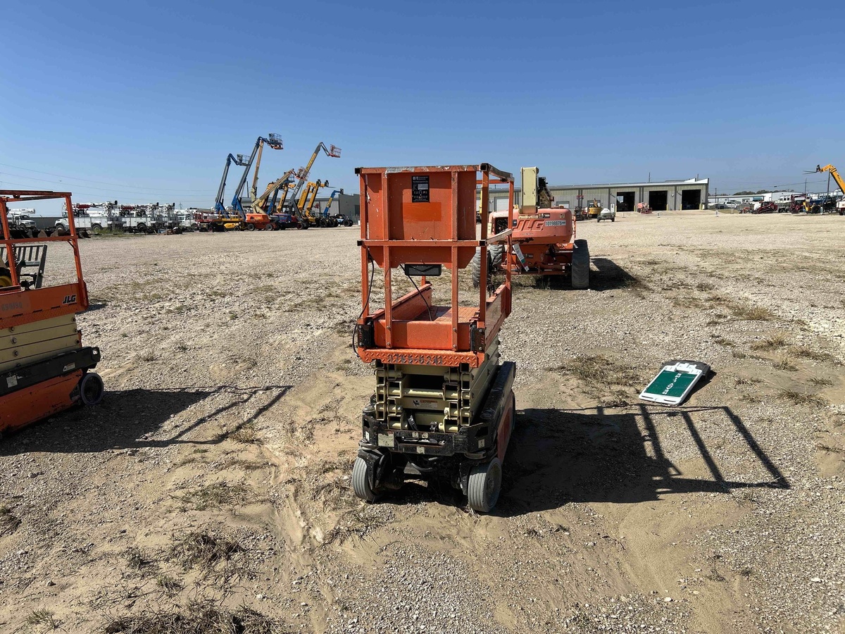 2018 JLG 1932R-2