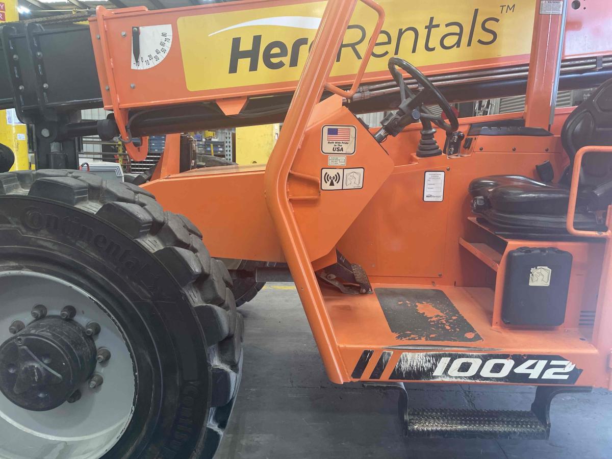 2018 SkyTrak 10042
