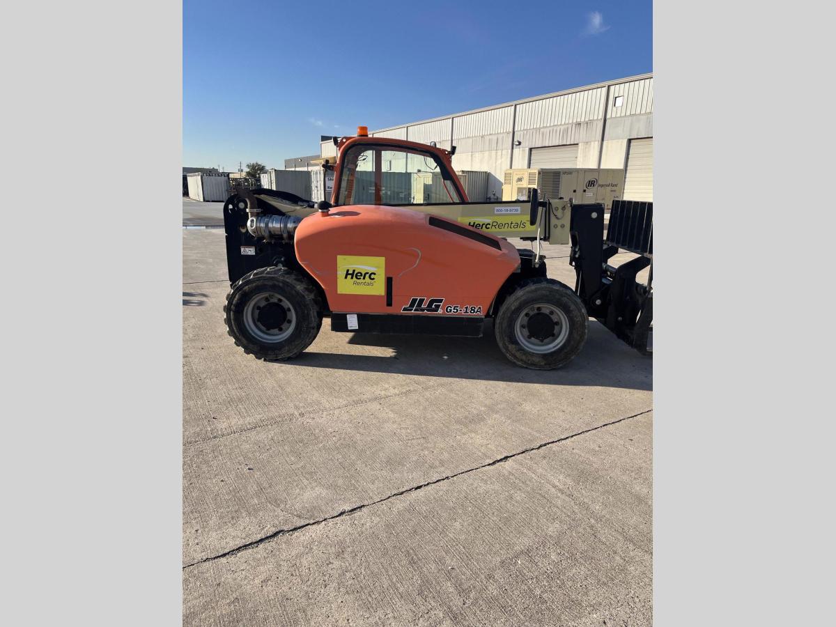 2017 JLG G5-18A
