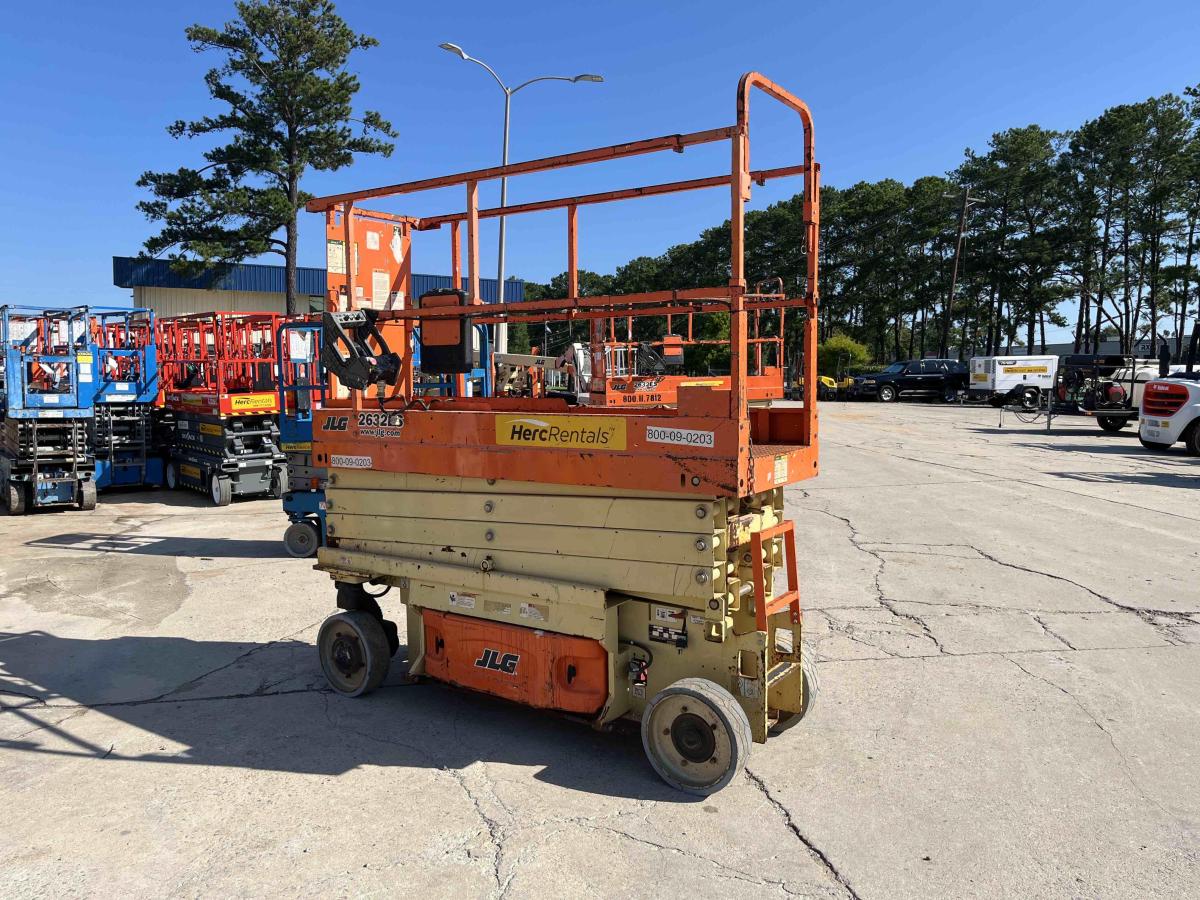 2016 JLG 2632ES