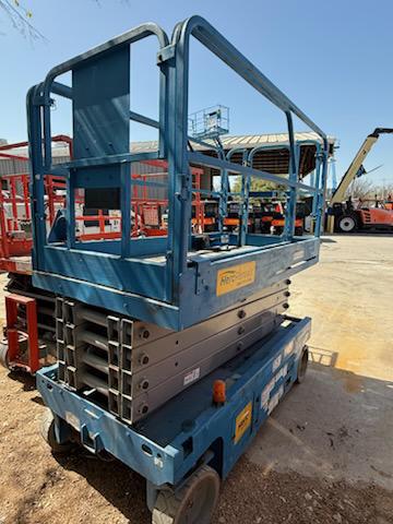 2017 Genie GS-3246