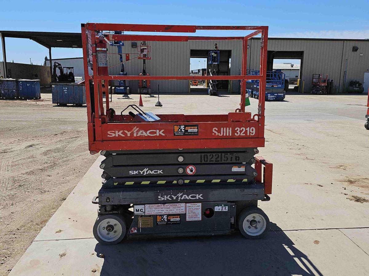 2017 Skyjack SJ3219