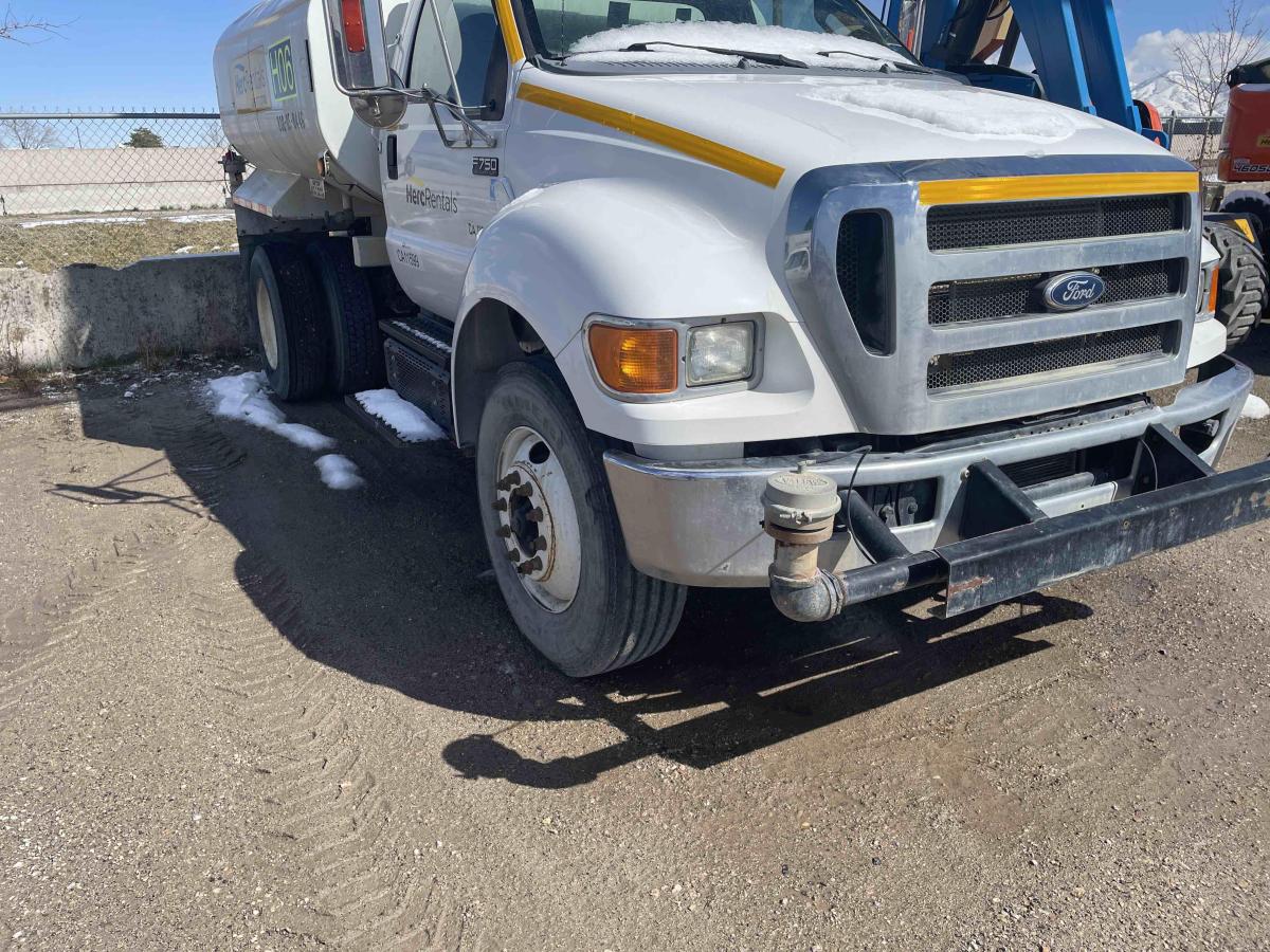 2015 Ford F750