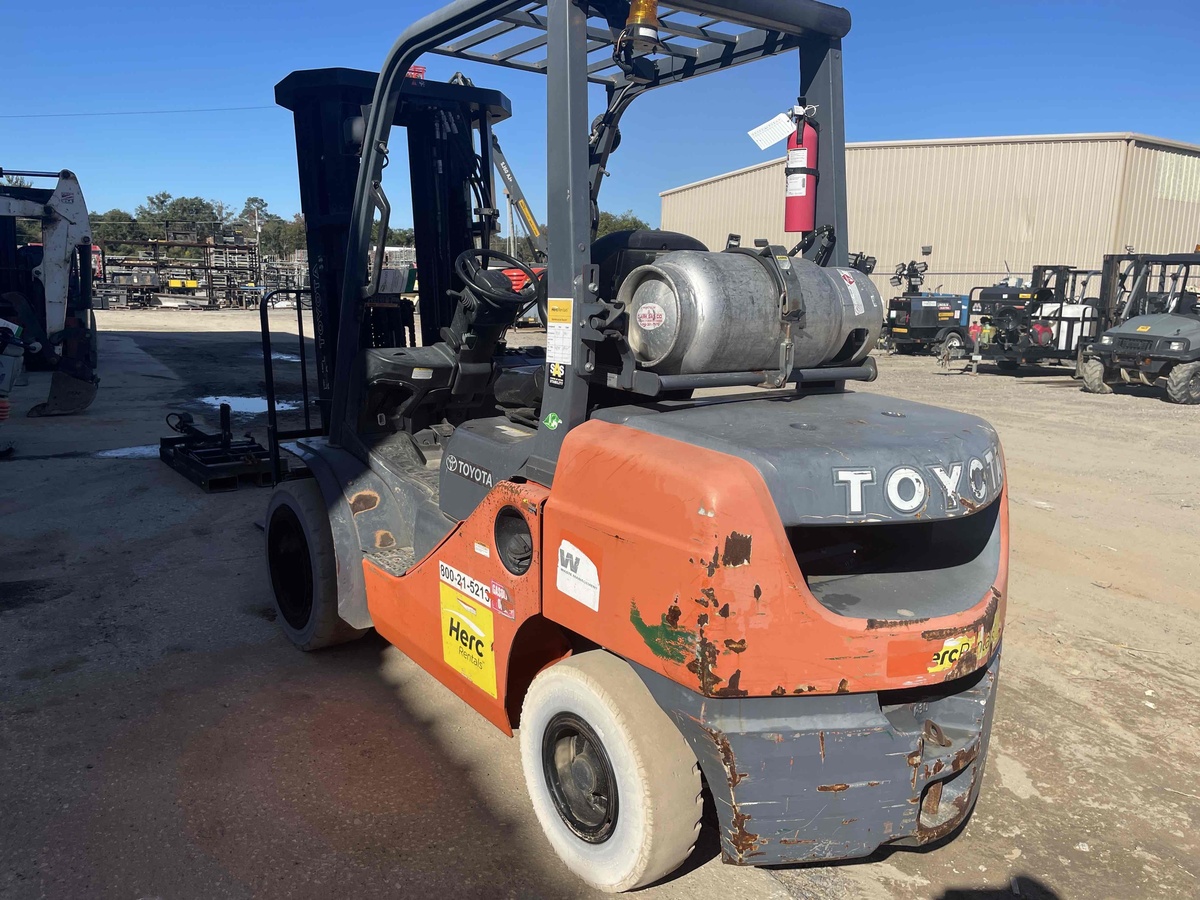 2018 Toyota 8FGU30-4