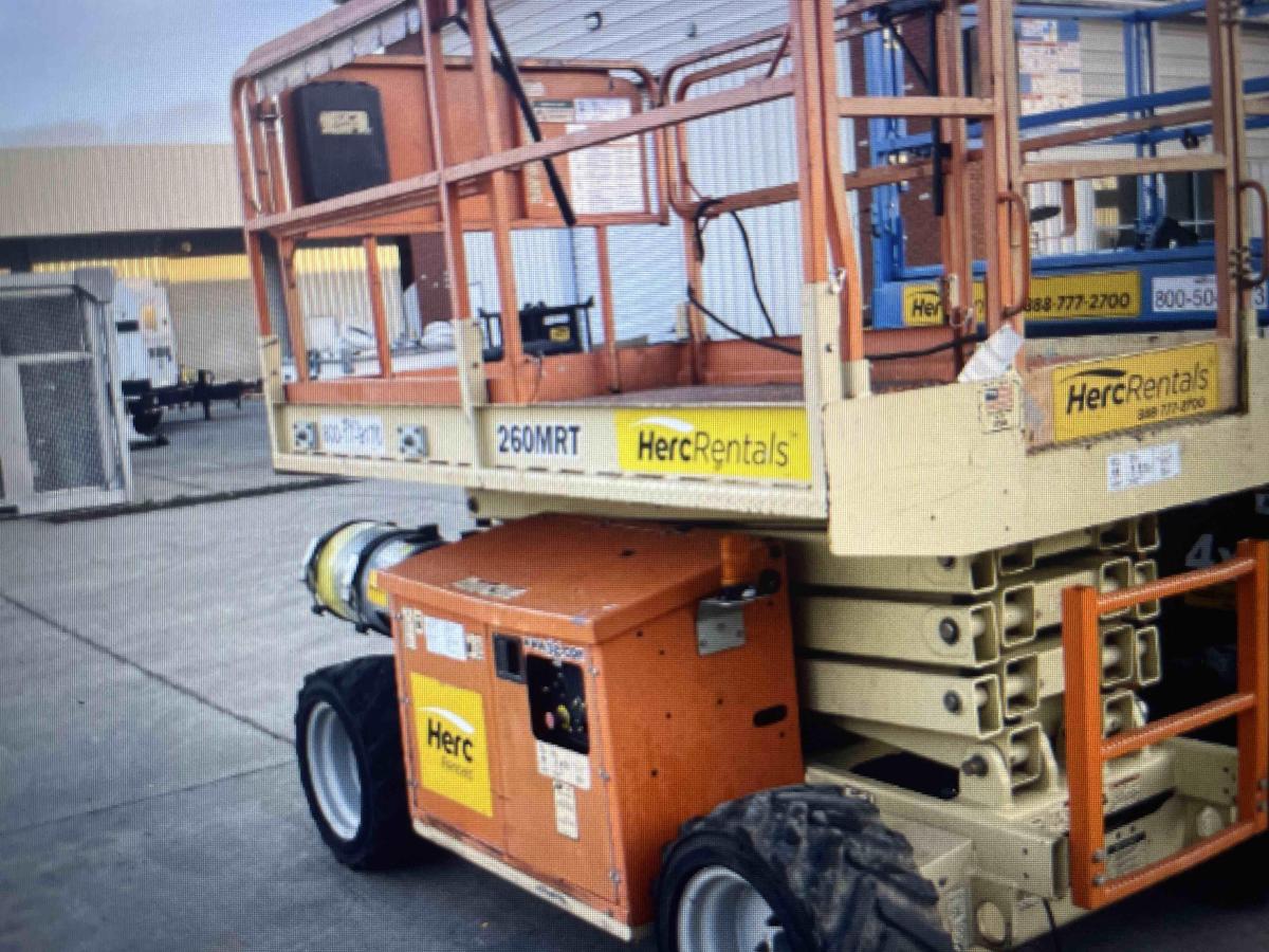 2017 JLG 260MRT-2