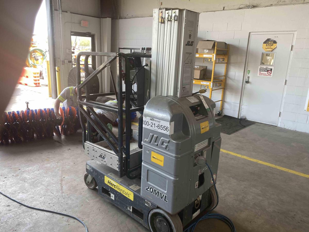 2018 JLG 20MVL