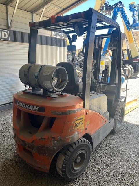 2022 Doosan G25E-3