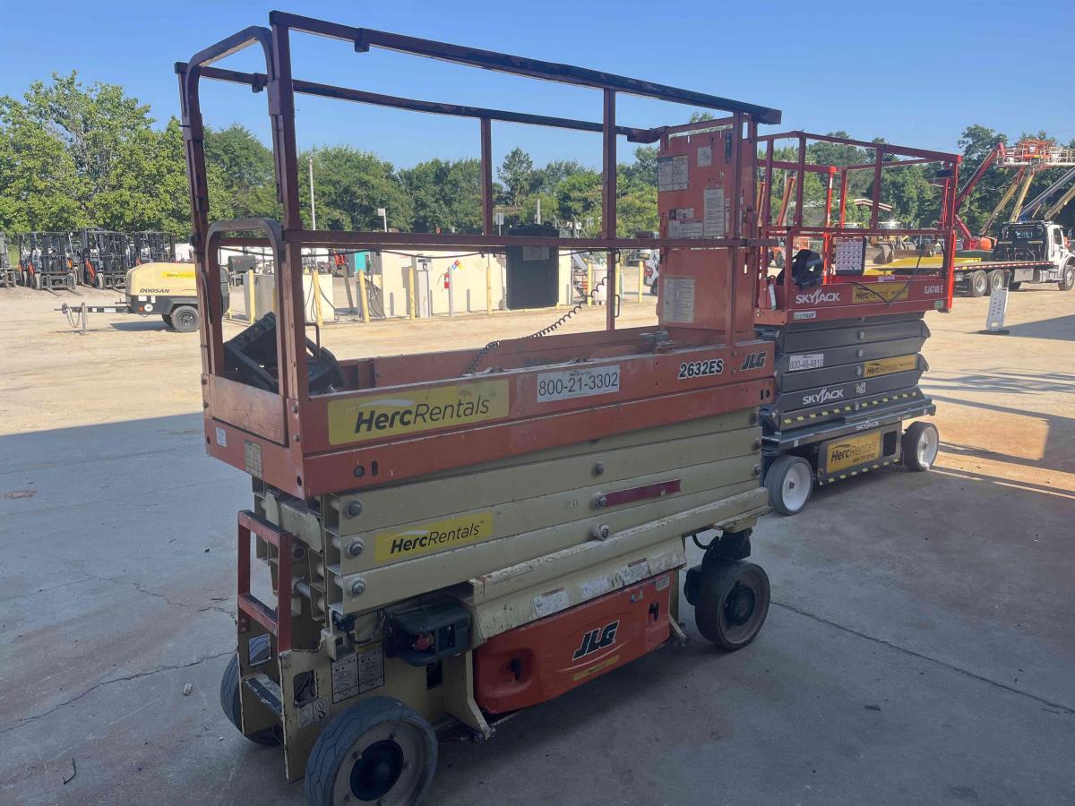 2018 JLG 2632ES-4