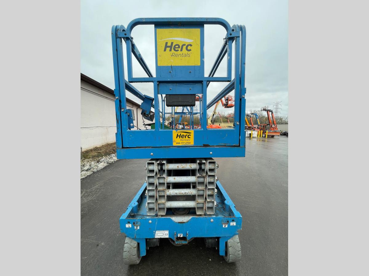 2016 Genie GS-3246