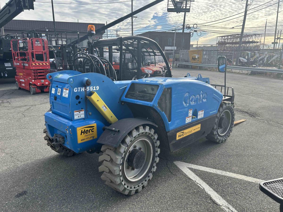 2018 Genie GTH-5519-3