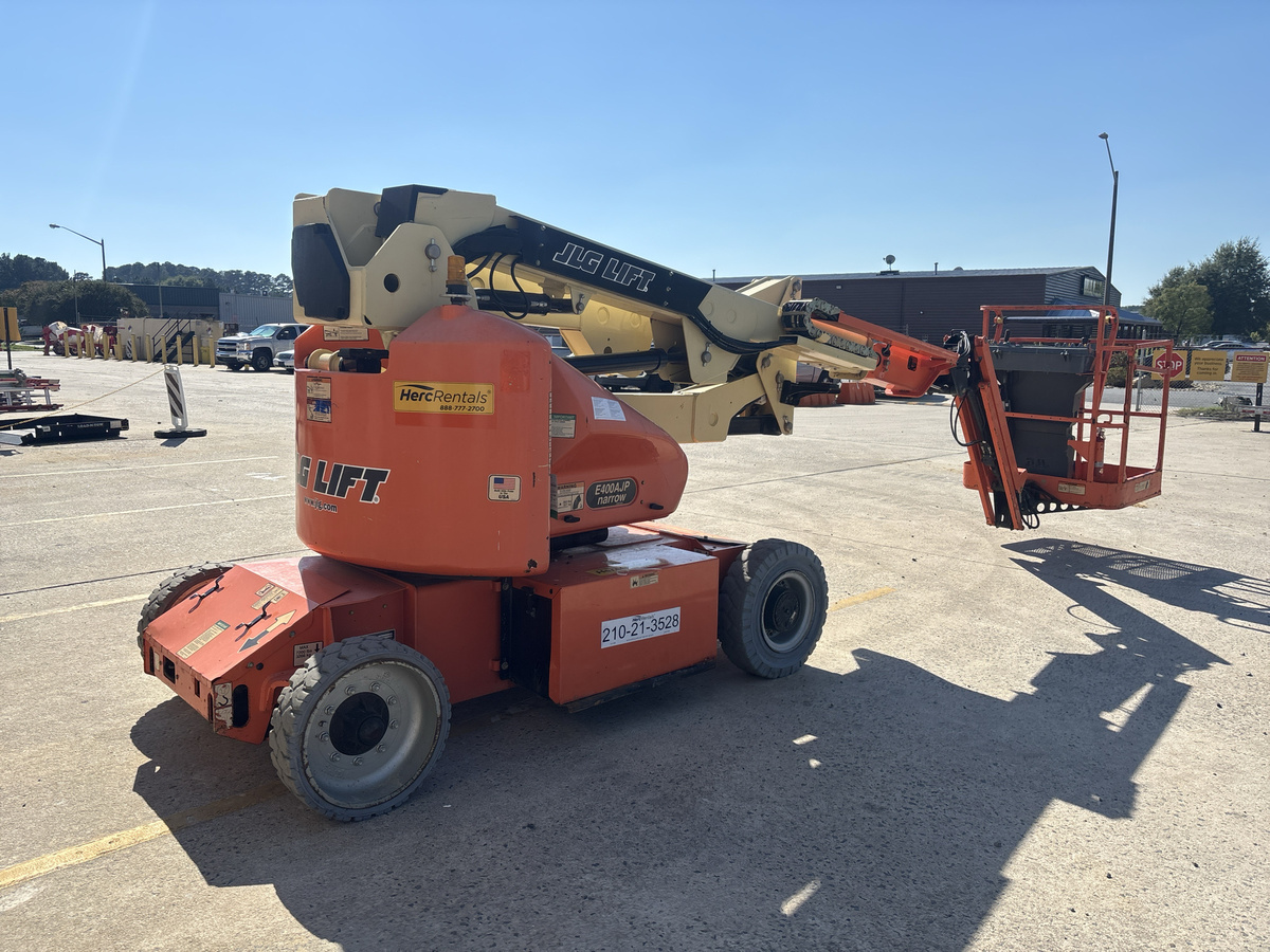 2017 JLG E400AJPN-3