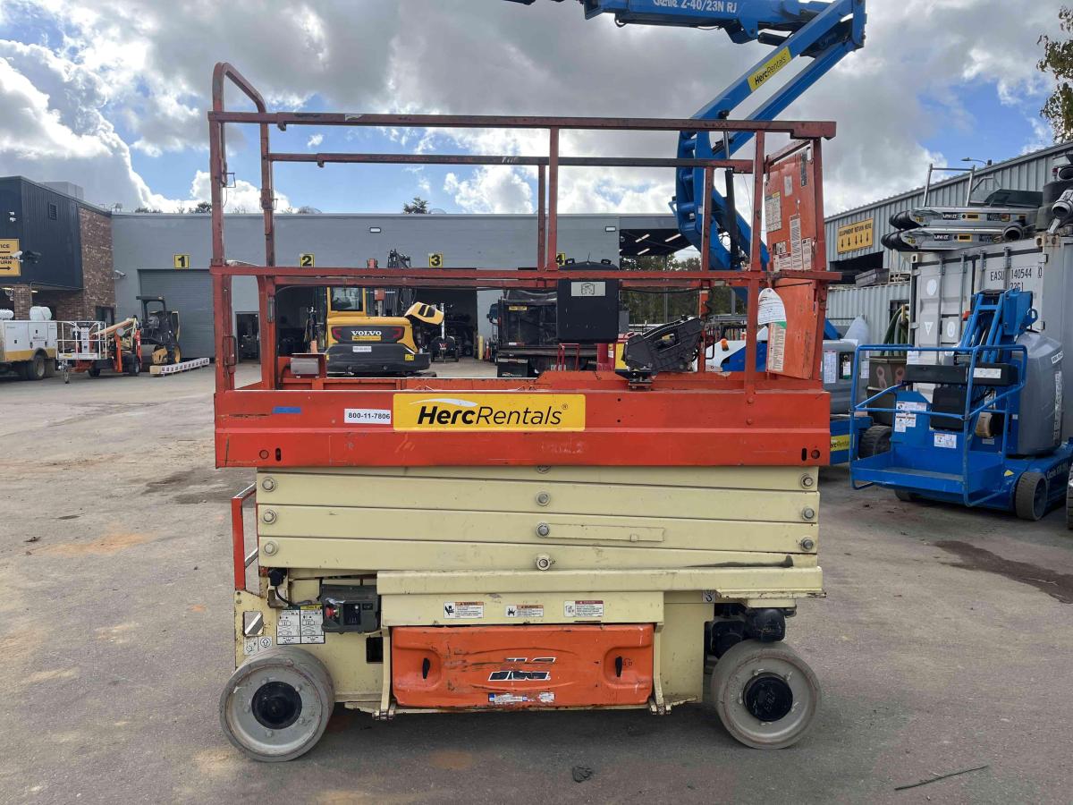2016 JLG 2632ES
