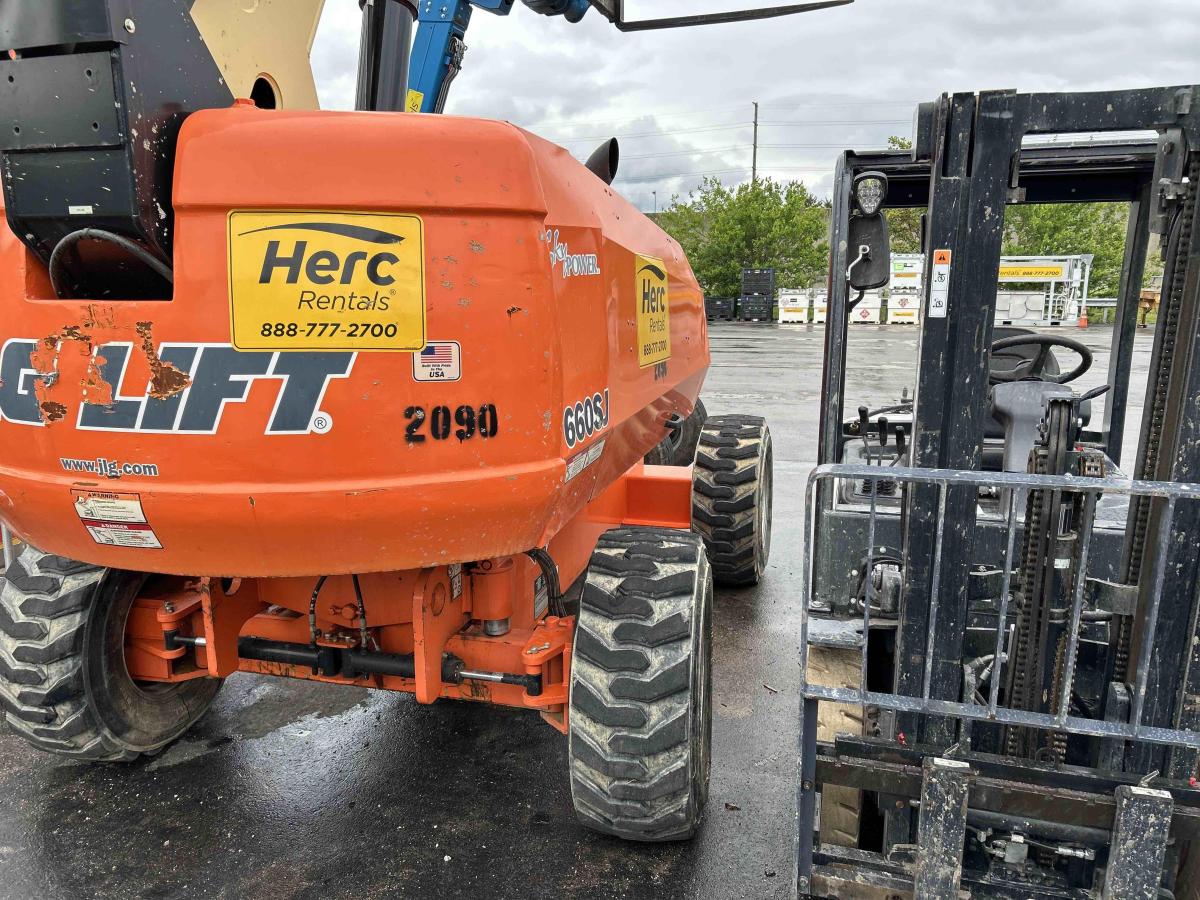 2012 JLG 660SJ-6