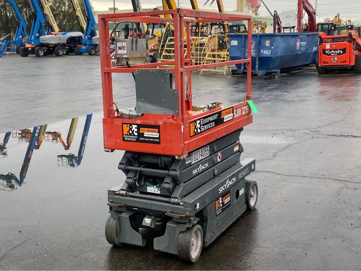 2017 Skyjack SJ3219