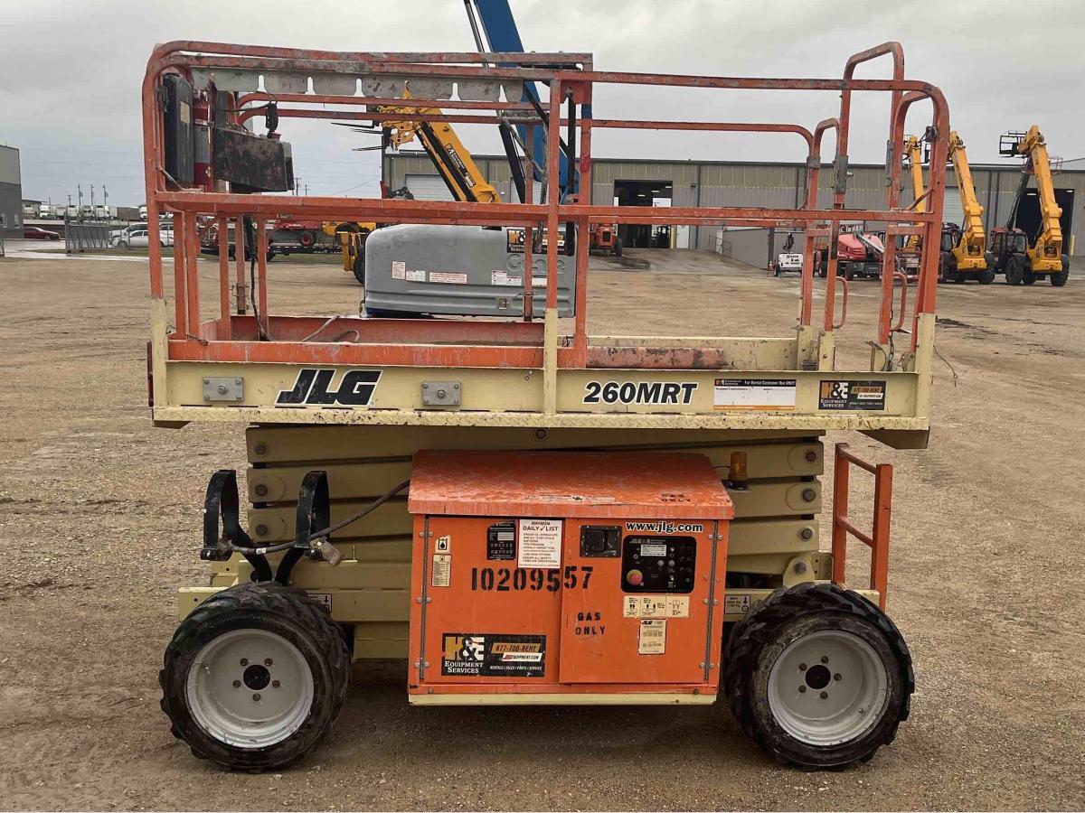 2017 JLG 260MRT-11