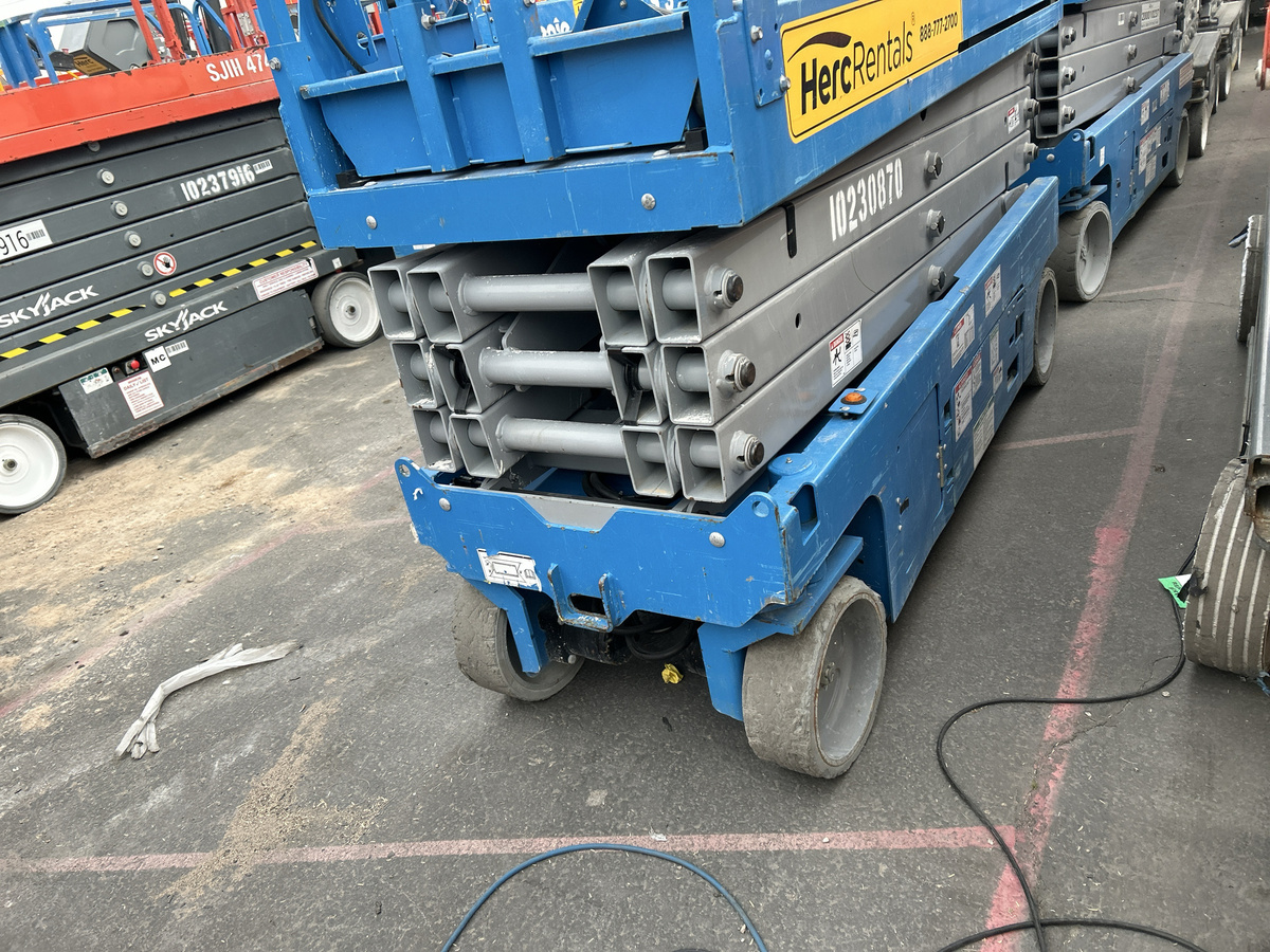 2017 Genie GS-2632-6