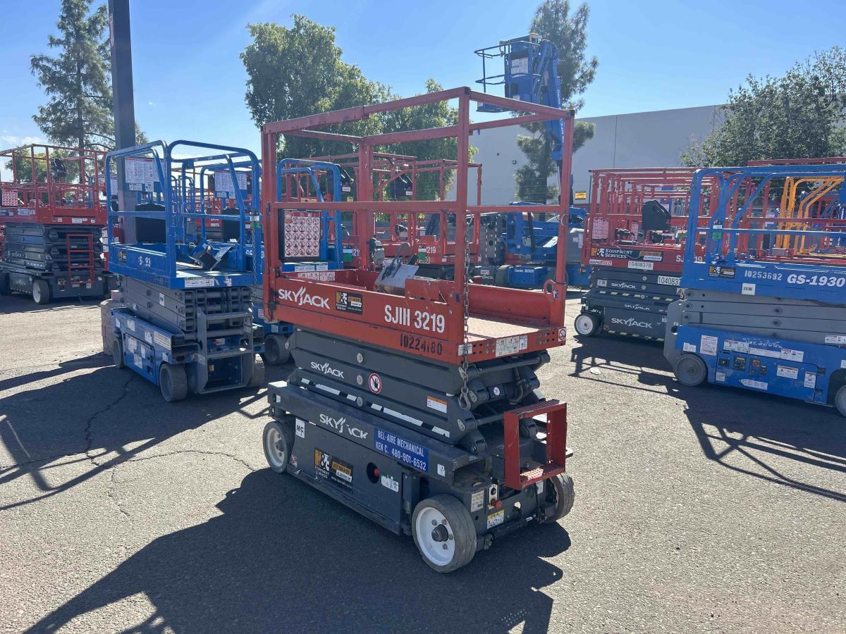 2017 Skyjack SJ3219