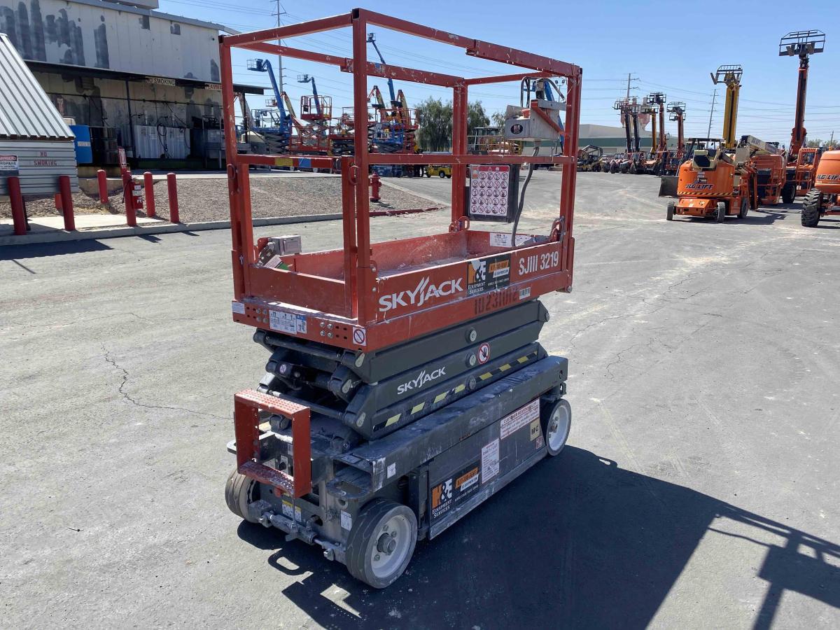 2017 Skyjack SJ3219