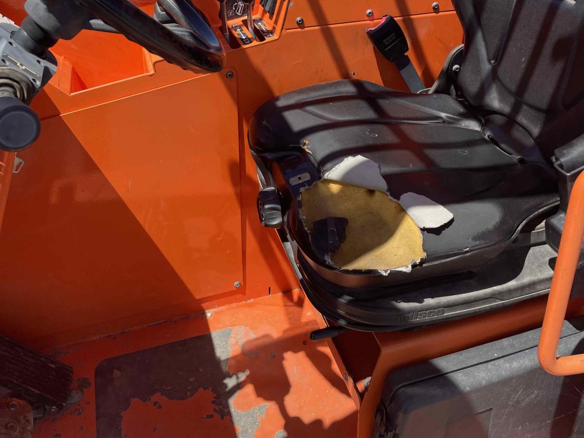 2019 SkyTrak 10042
