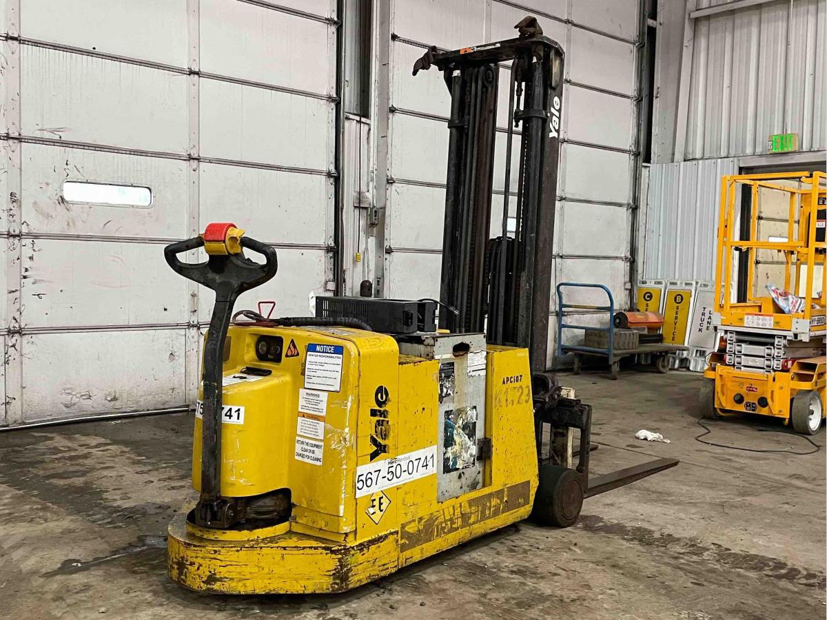 2011 Yale MCW040