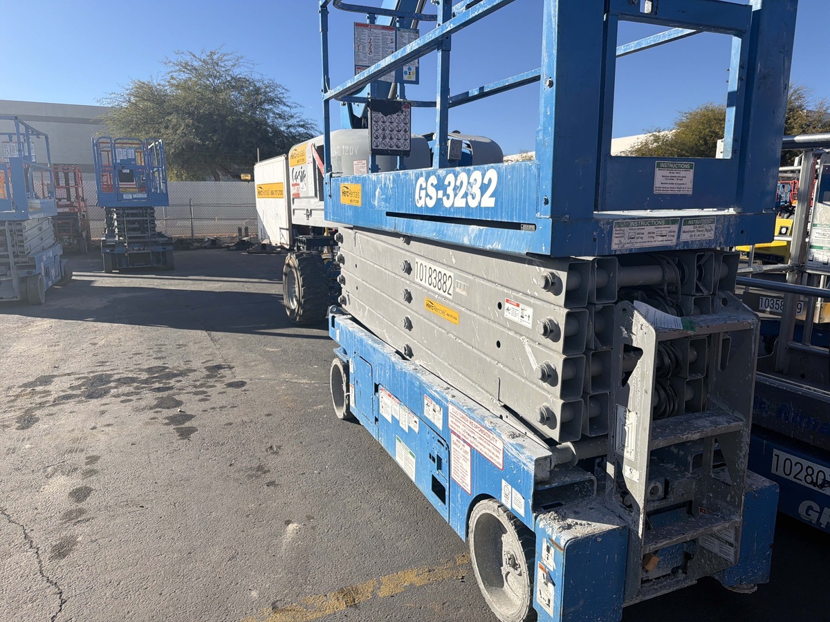 2016 Genie GS-3232-3