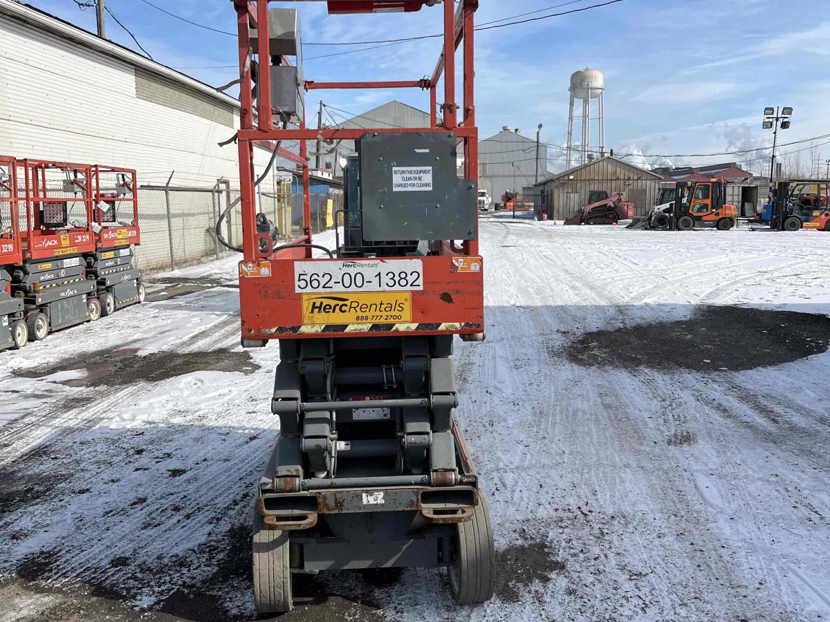 2017 Skyjack SJ3226