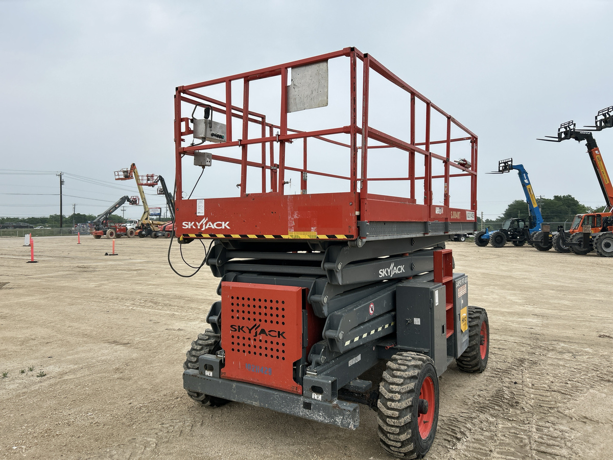 2017 Skyjack SJ8841 RT-6