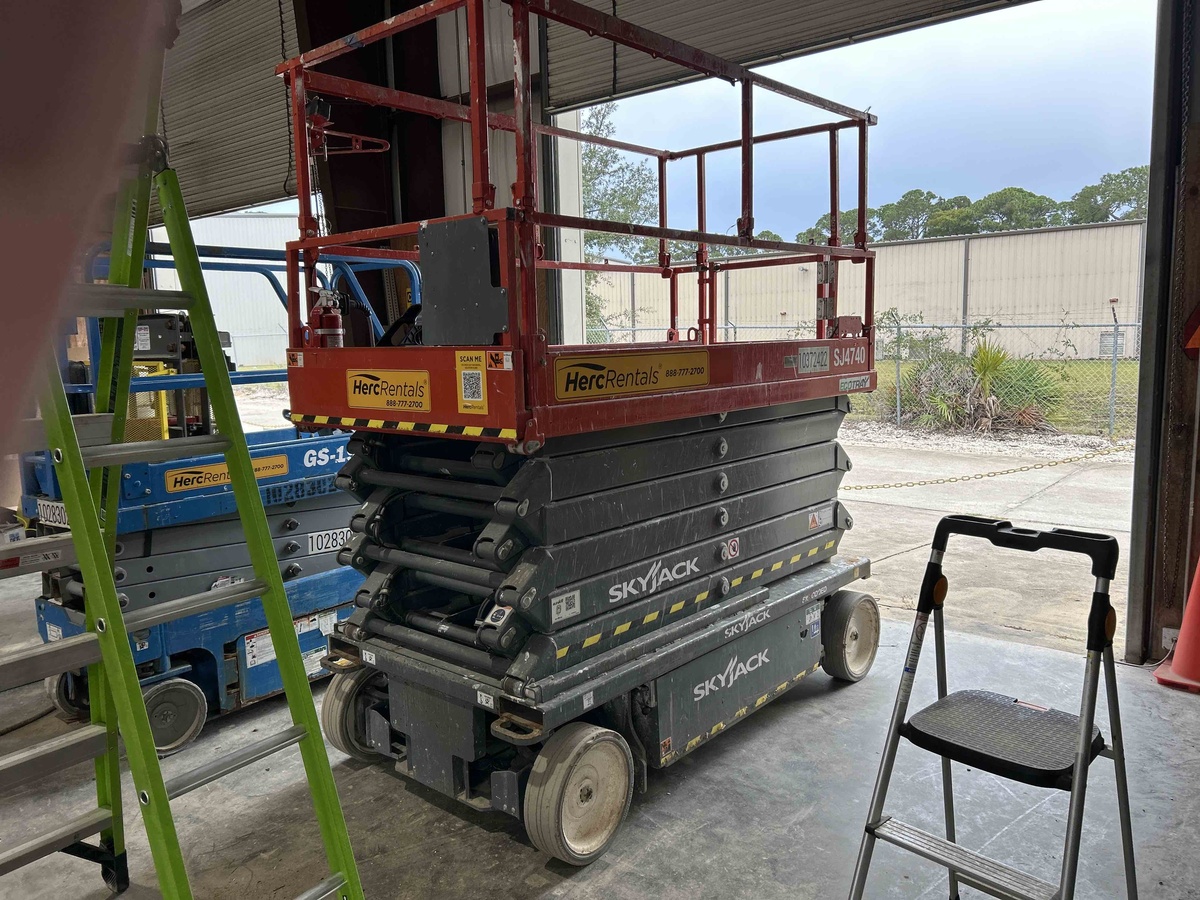 2022 Skyjack SJ4740-2