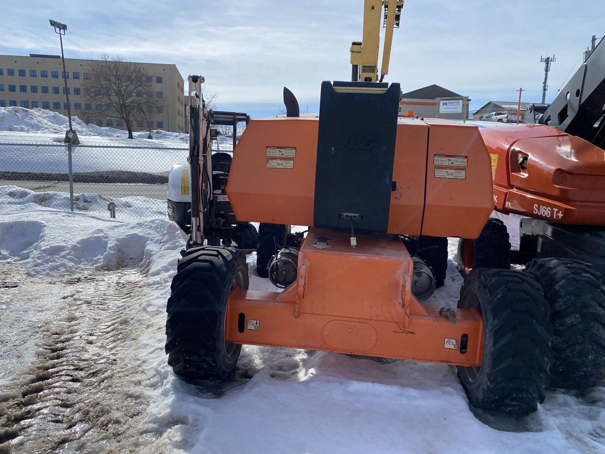 2017 JLG 800AJ-5