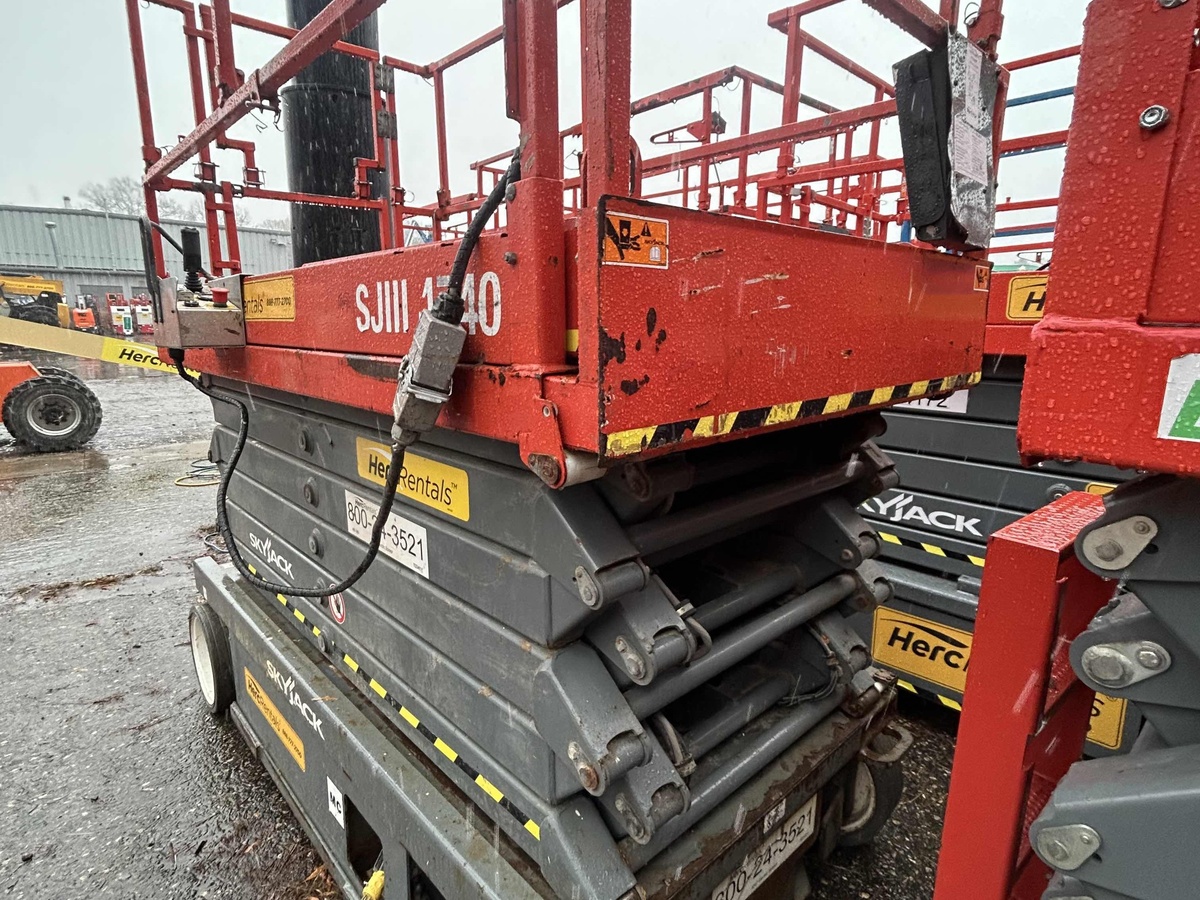 2019 Skyjack SJ4740-2