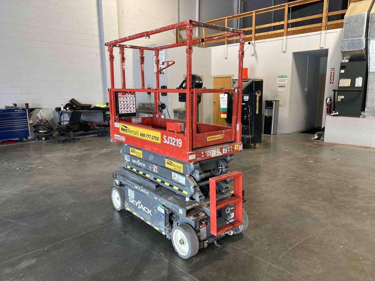 2022 Skyjack SJ3219-2