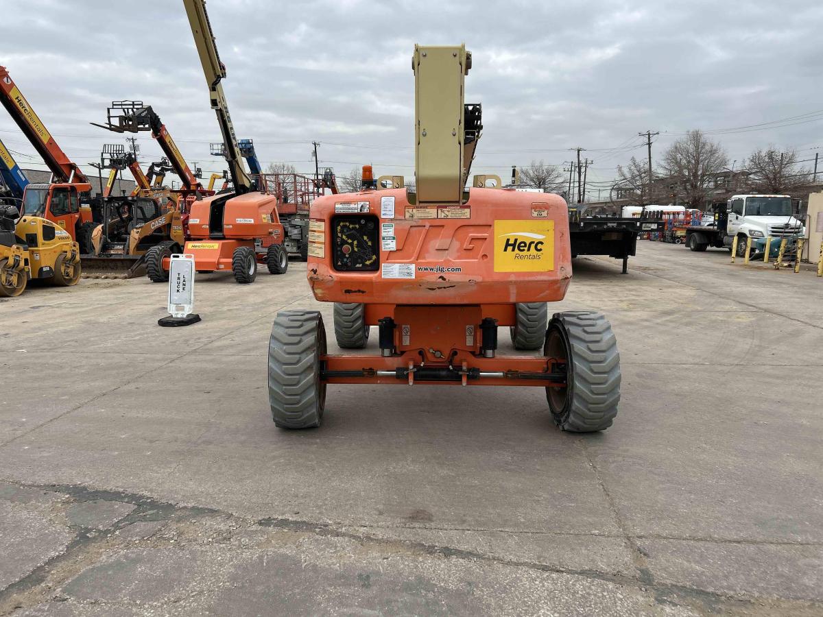 2018 JLG M600JP
