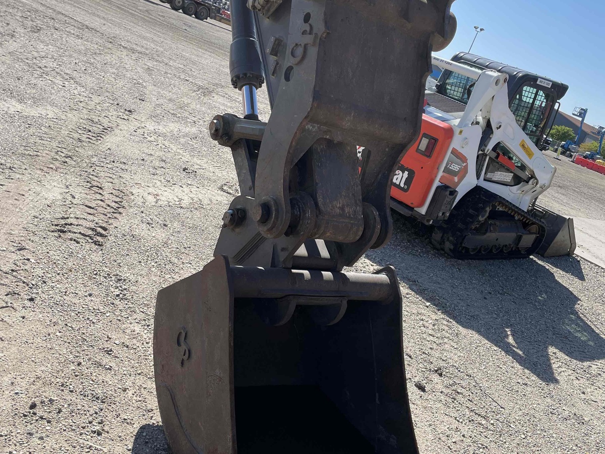 2020 Volvo ECR145EL-3