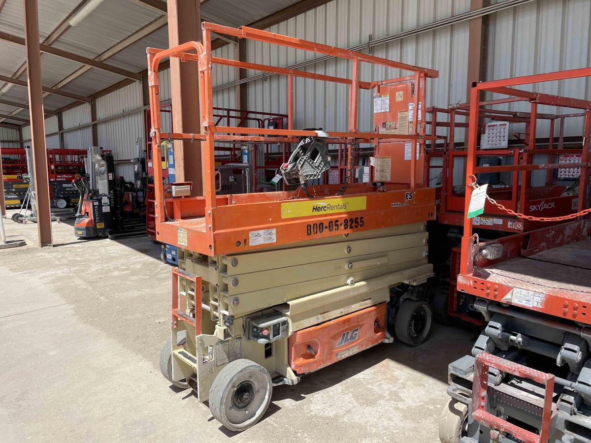 2015 JLG 2632ES
