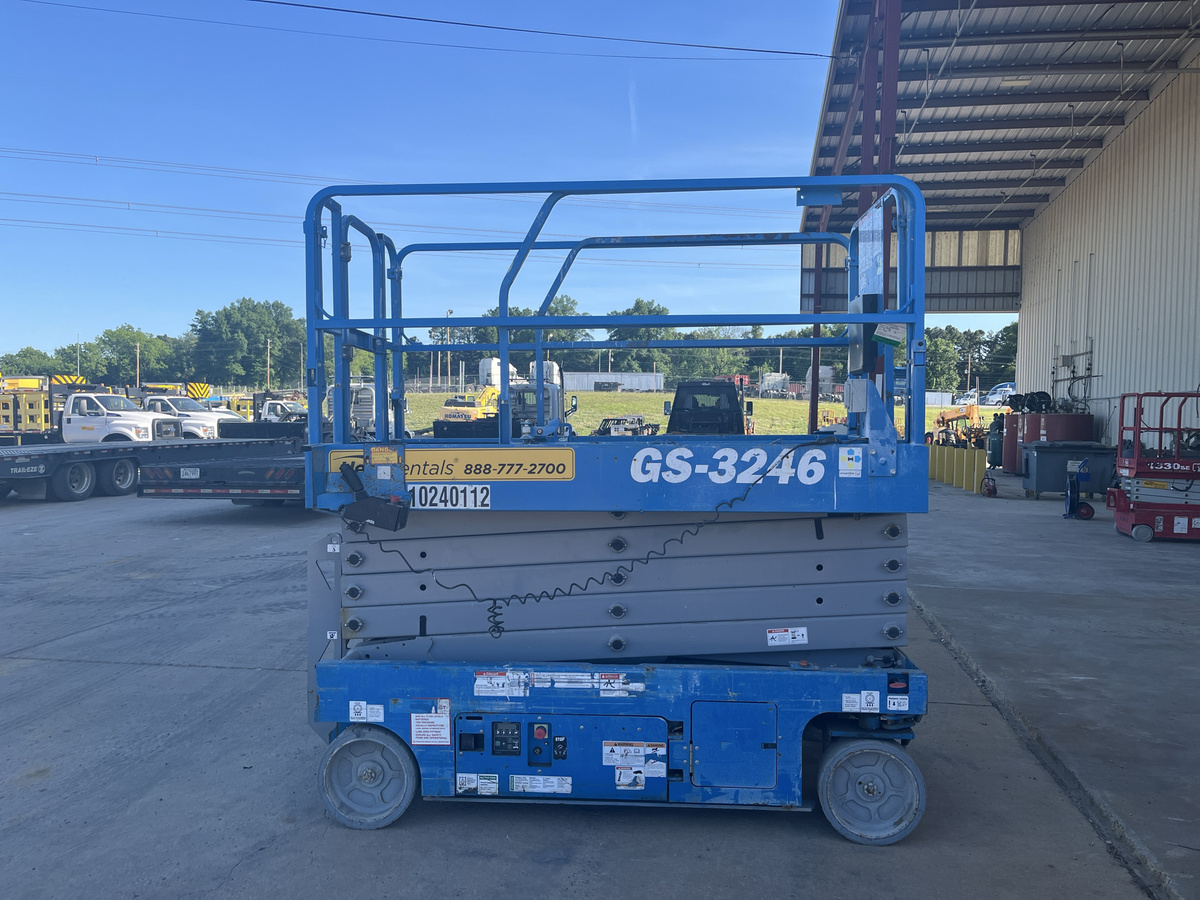 2018 Genie GS-3246