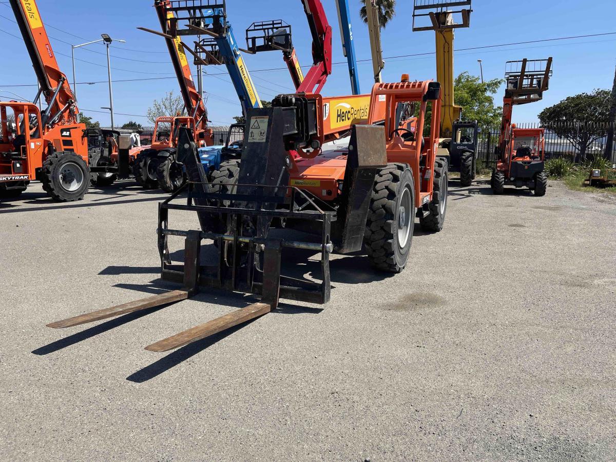 2018 SkyTrak 10042
