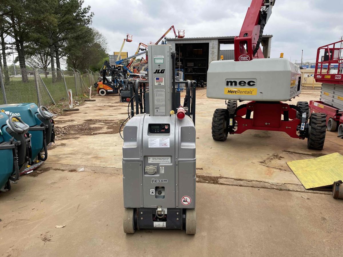 2017 JLG 20MVL