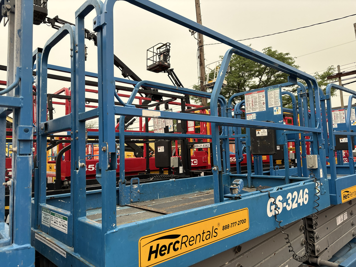 2019 Genie GS-3246-2