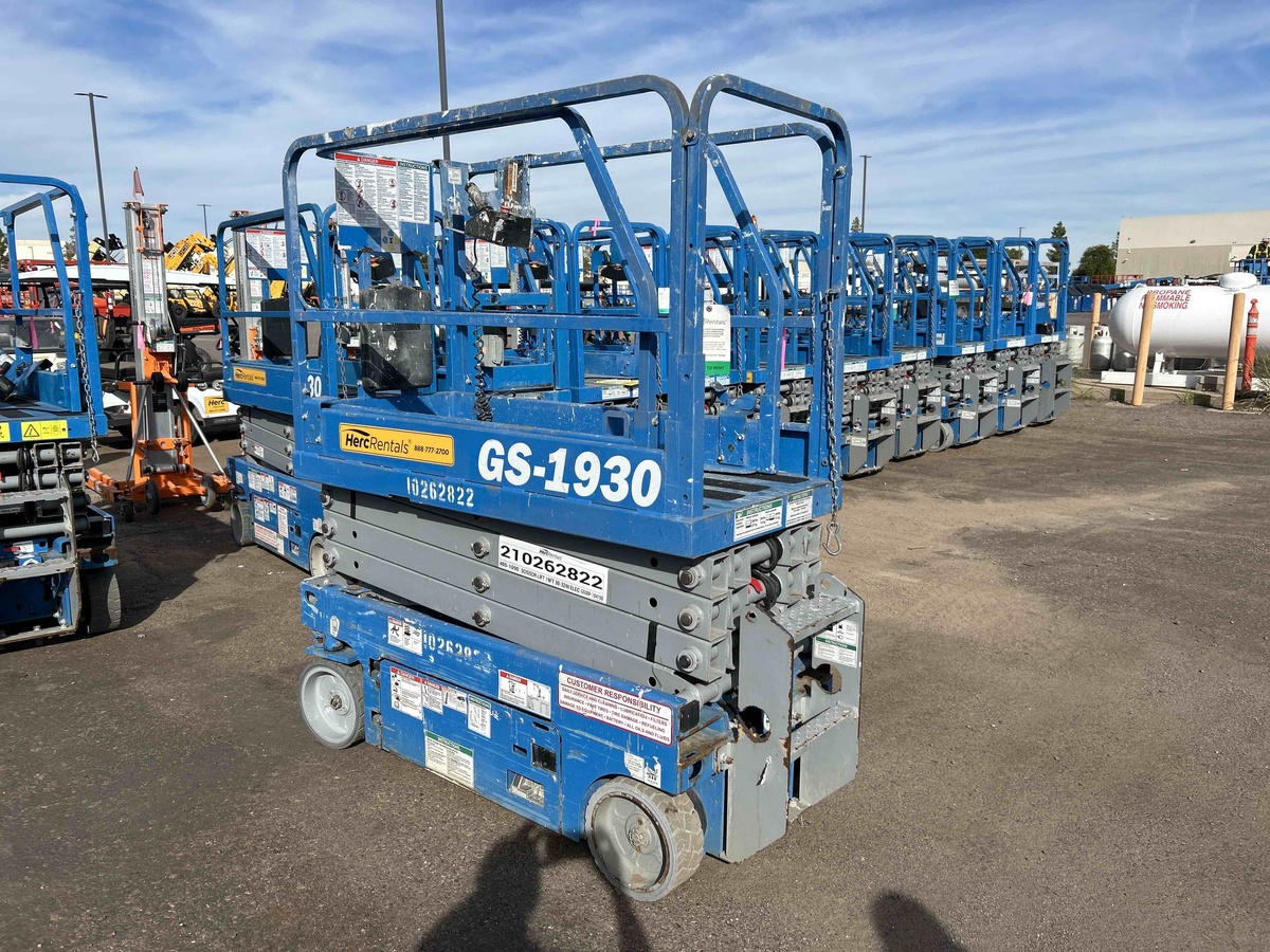 2018 Genie GS-1930